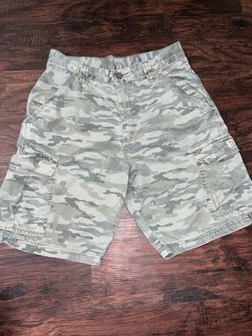 Wrangler Camo Cargo Shorts men’s shorts size 30